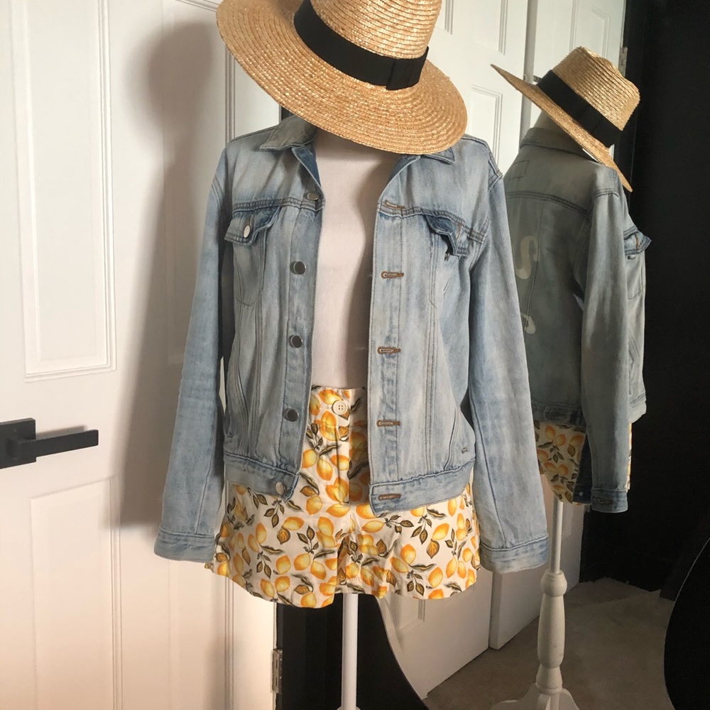 Lemon Shorts